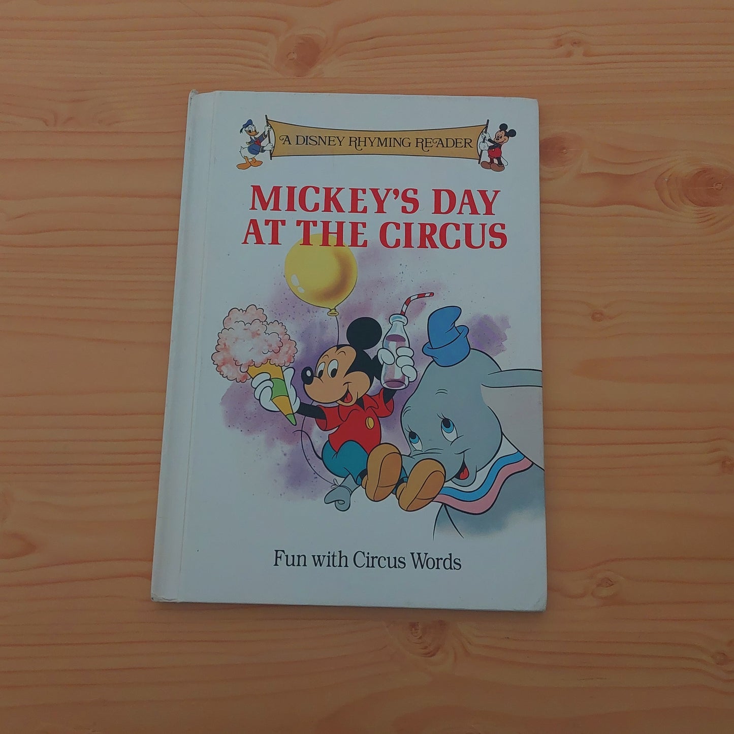 Mickey's Day at the Circus (A Disney Rhyming Reader)