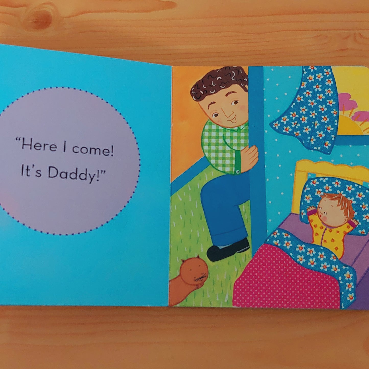 Daddy Hugs by Karen Katz