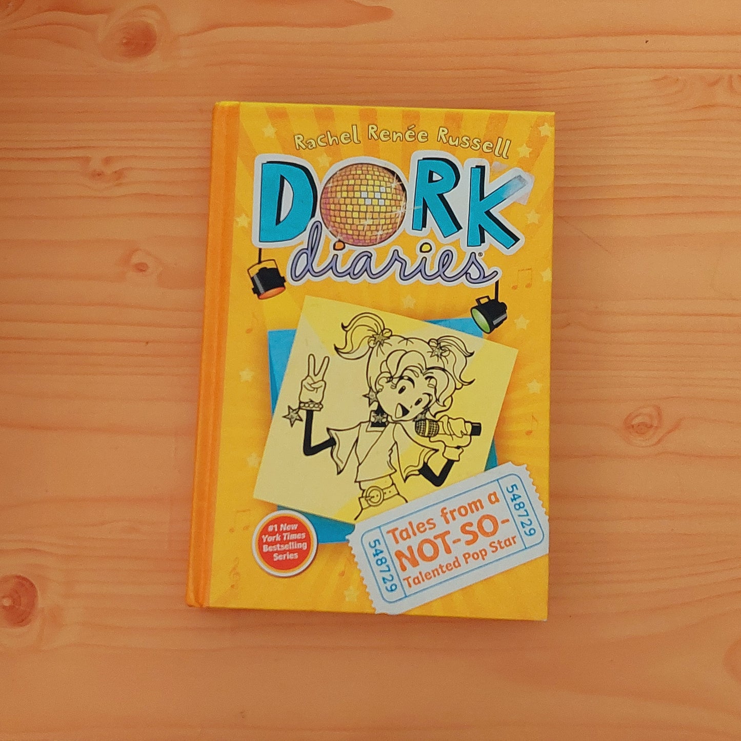 Dork Diaries - Tales From a Not-So-Talented Pop Star