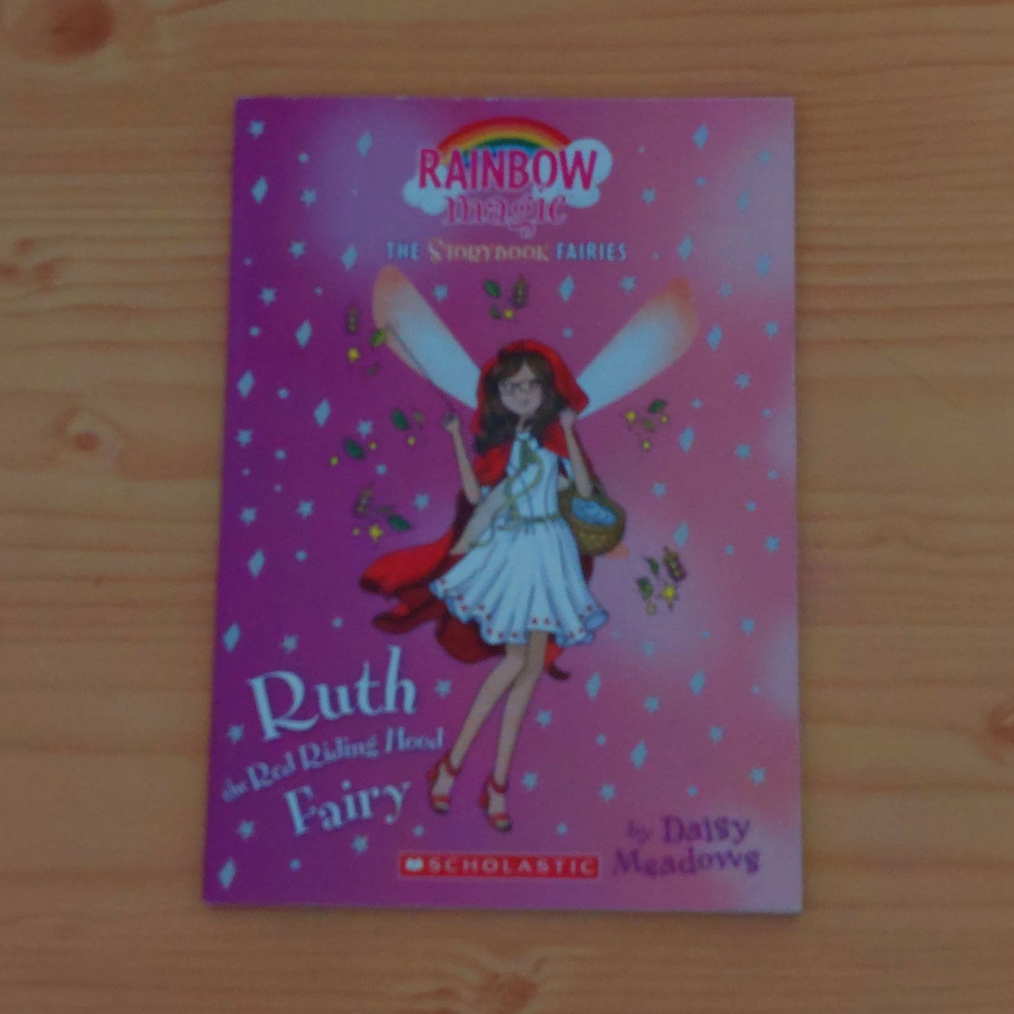 Ruth the Red Riding Hood Fairy - Rainbow Magic: The Story Book Fairies