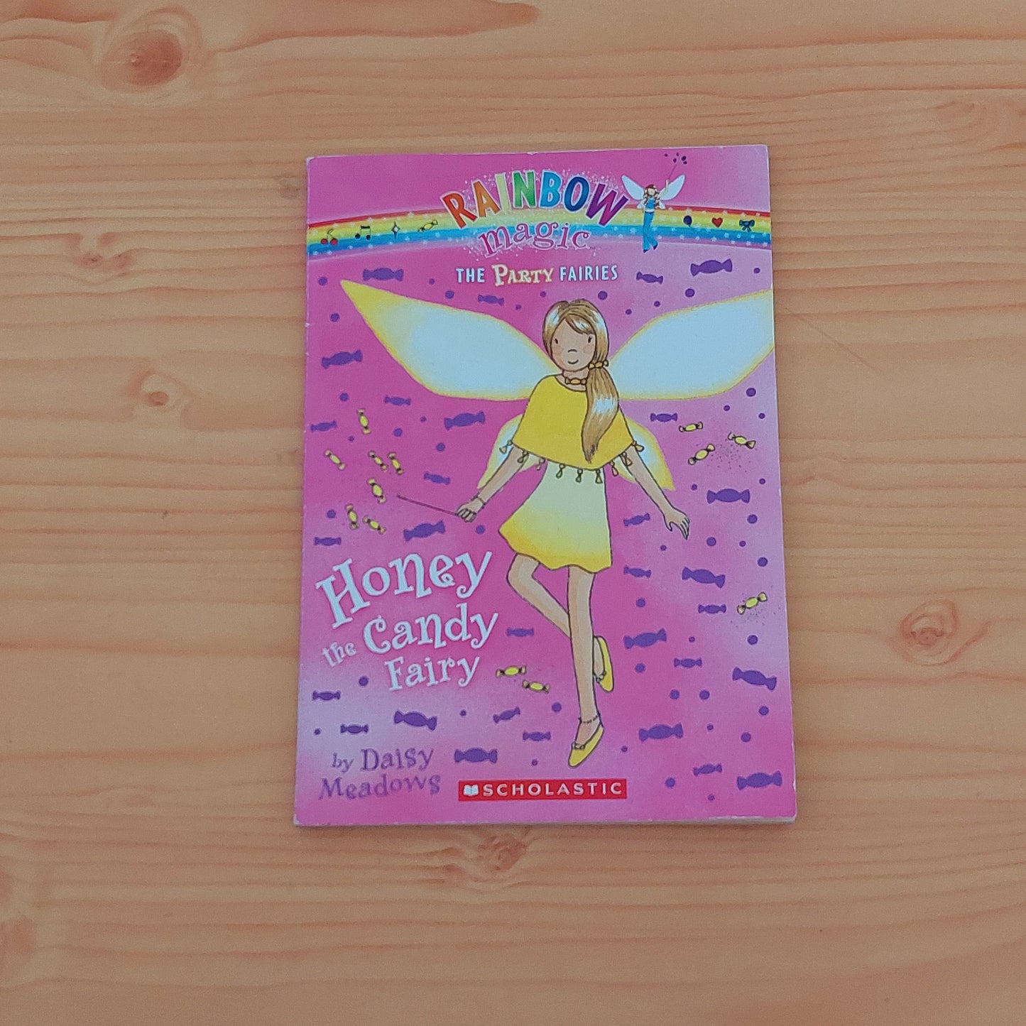 Honey the Candy Fairy - Rainbow Magic: The Party Fairies