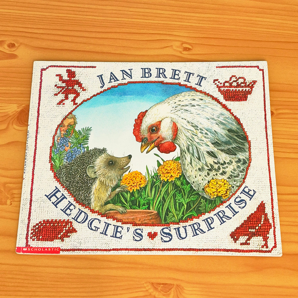 Hedgie's Surprise by Jan Brett