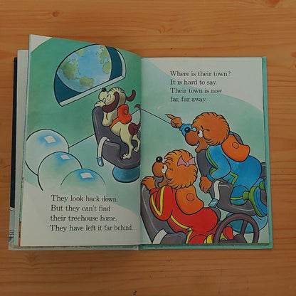 The Berenstain Bears On the Moon