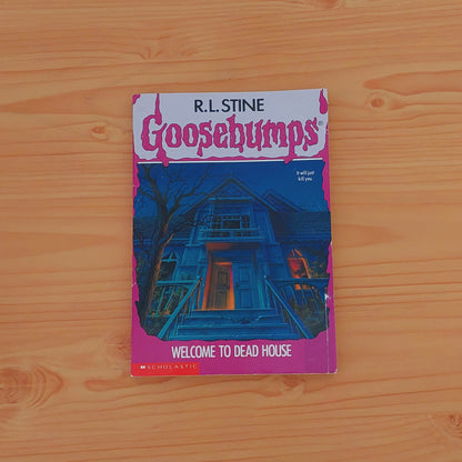 Goosebumps: Welcome to the Dead House (Goosebumps #14) by R.L. Stine