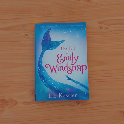 The Tail of Emily Windsnap (Emily Windsnap #1)