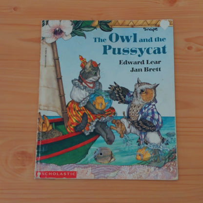 The Owl and the Pussycat by Edward Lear and Jan Brett