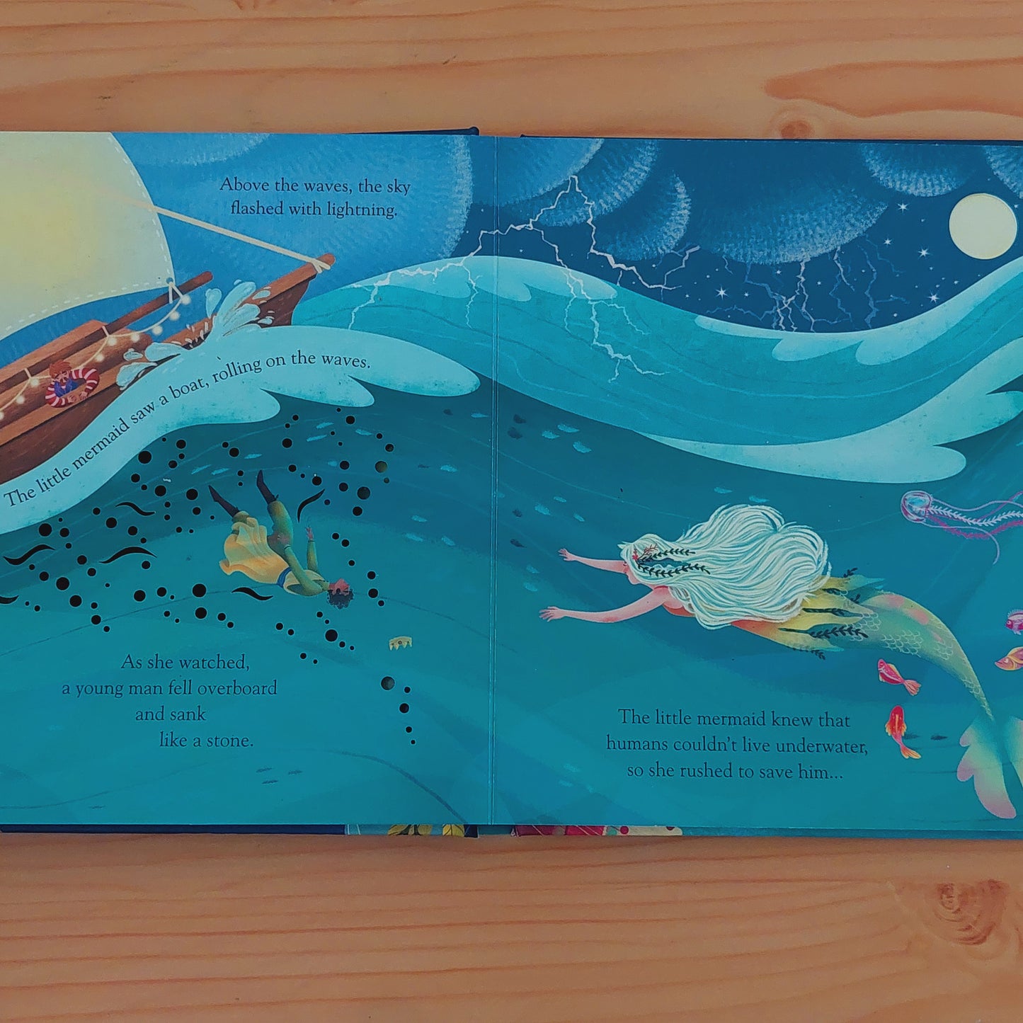 The Little Mermaid (Usborne Peep Inside a Fairy Tale)