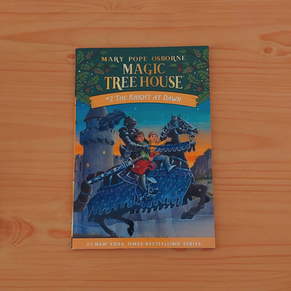 Magic Tree House #2 The Knight at Dawn