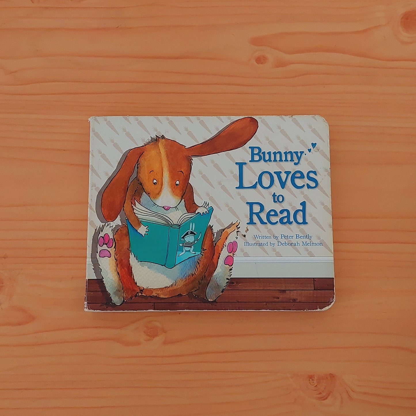 Bunny Loves to Read