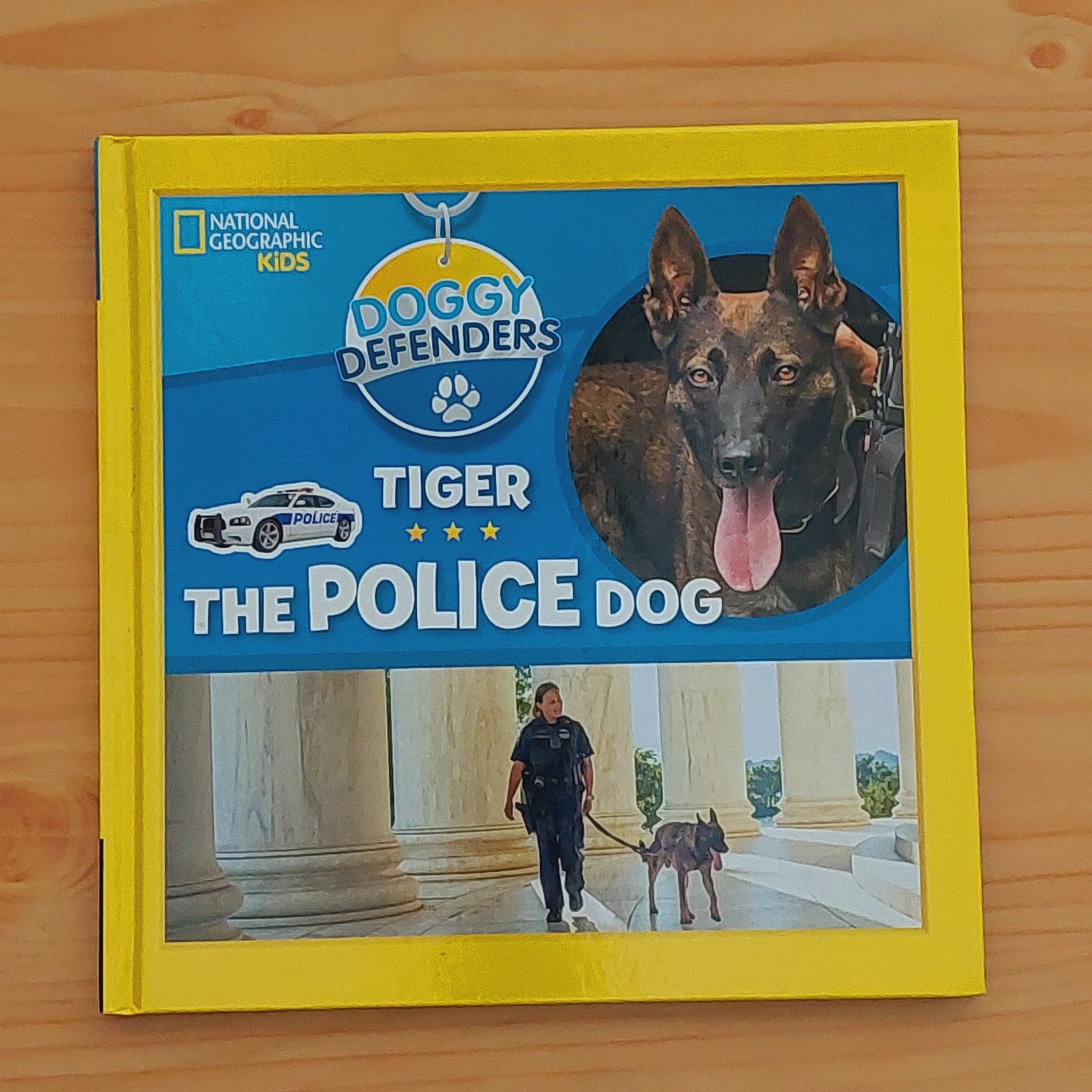 Doggy Defenders: Tiger the Police Dog - National Geographic Kids