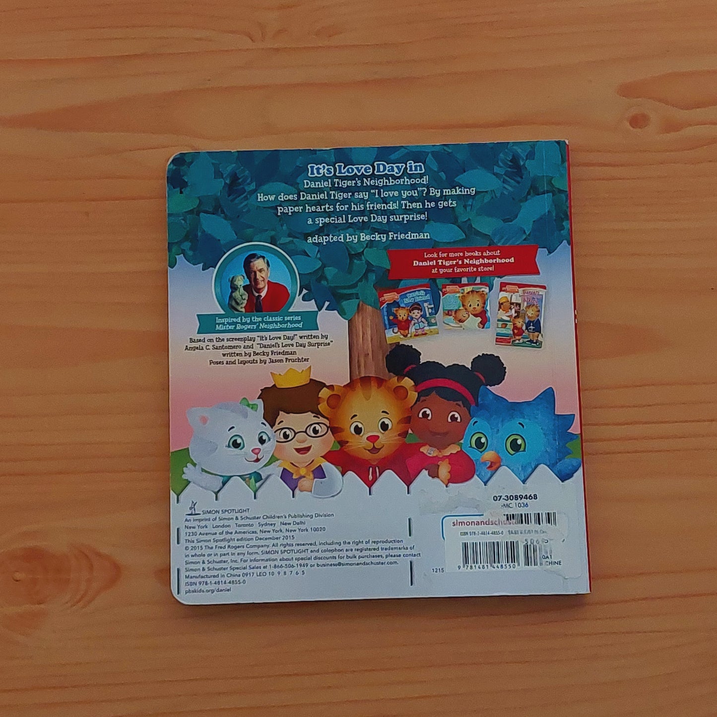 Daniel Tiger's Neighbourhood - Happy Love Day, Daniel Tiger! (Lift the Flaps)