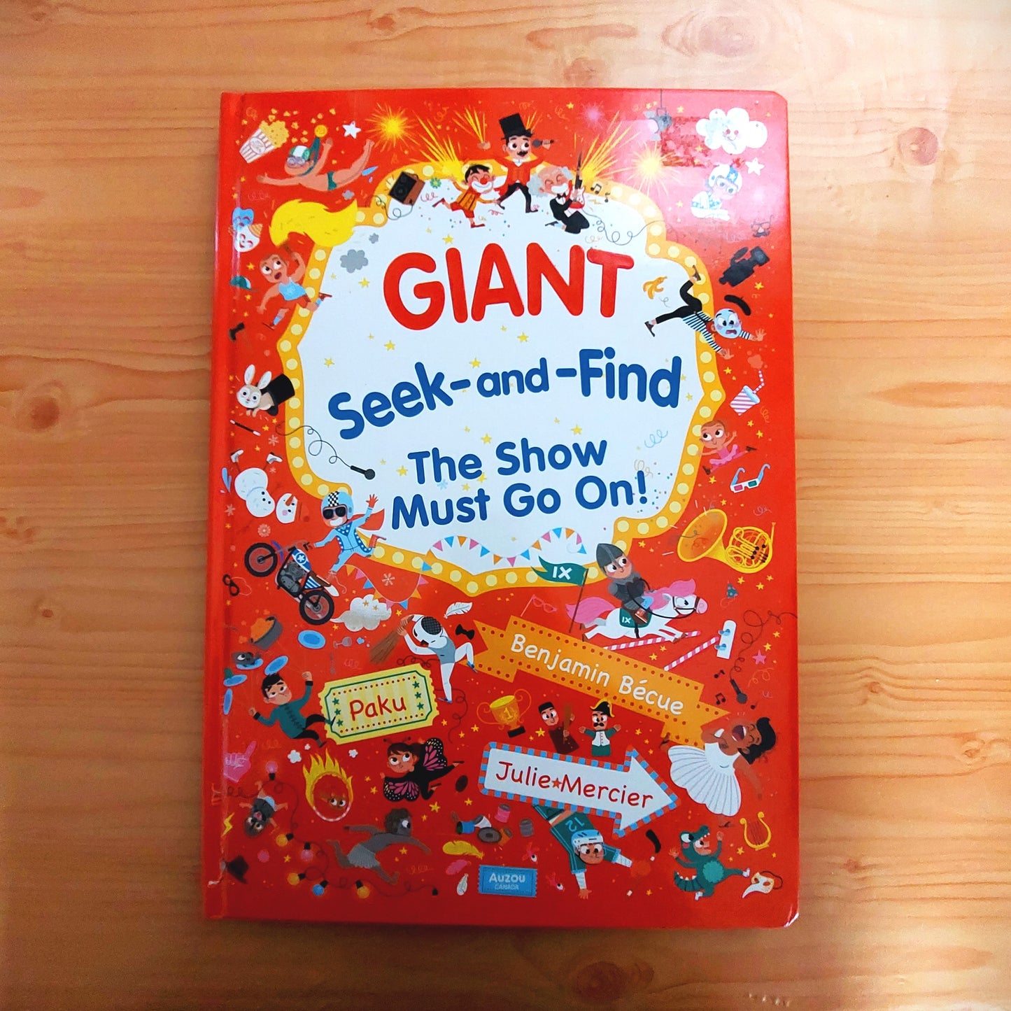 Giant Seek-and-Find - The Show Must Go On!