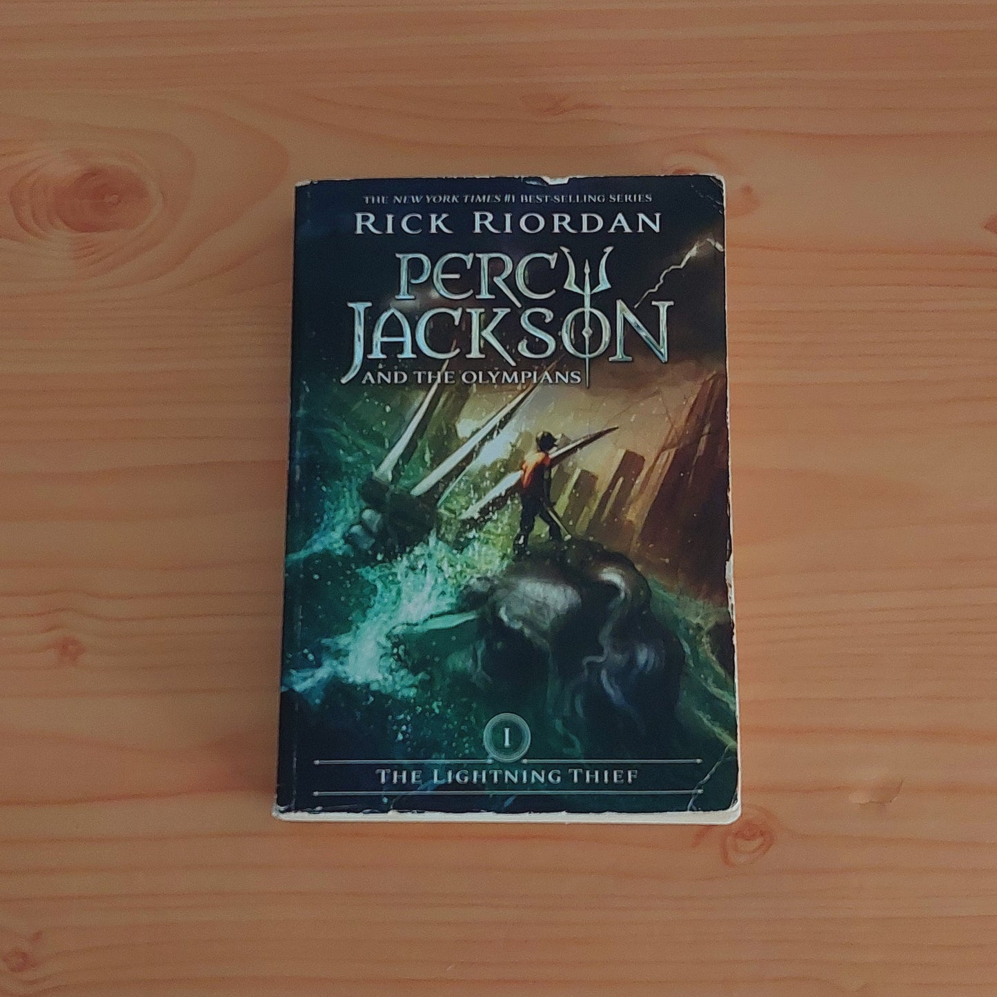 Percy Jackson & the Olympians #2 The Sea of Monsters by Rick Riordan ...