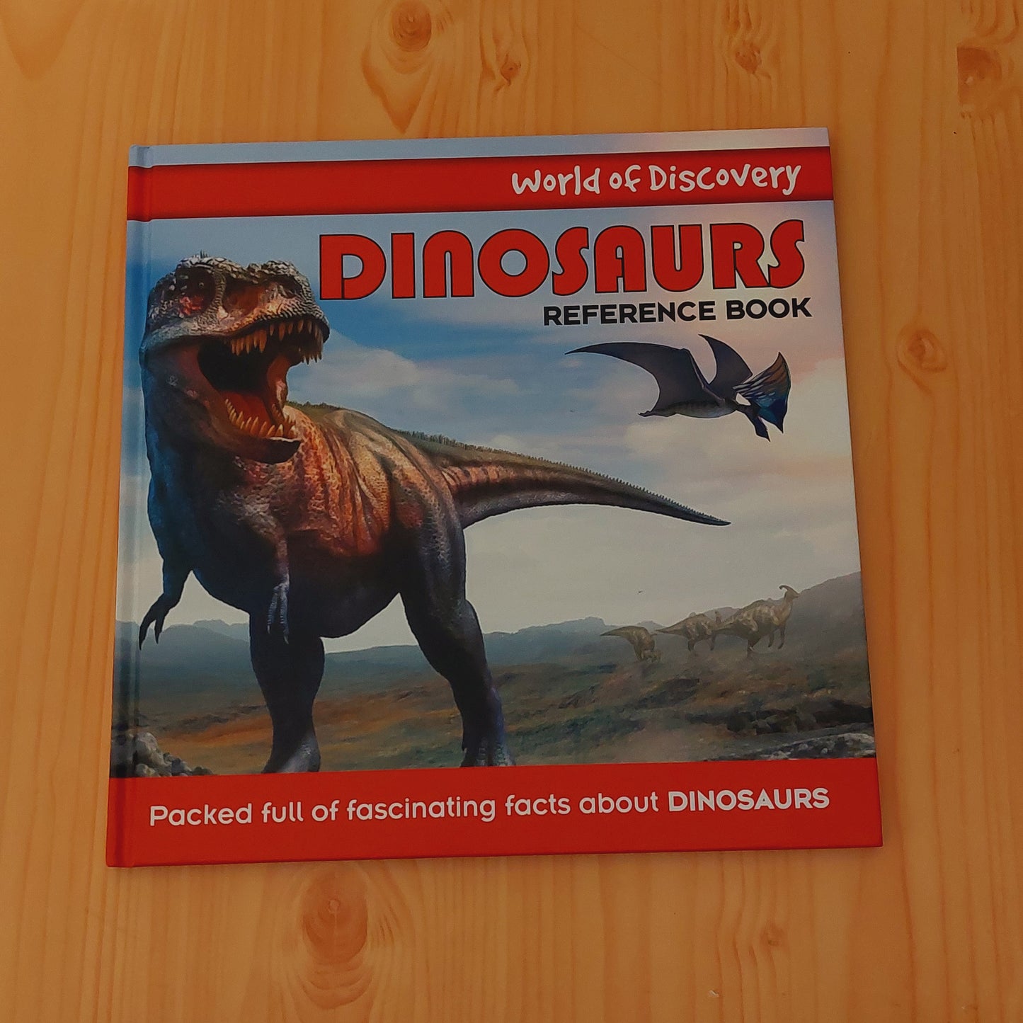 Dinosaurs Reference Book (World of Discovery)