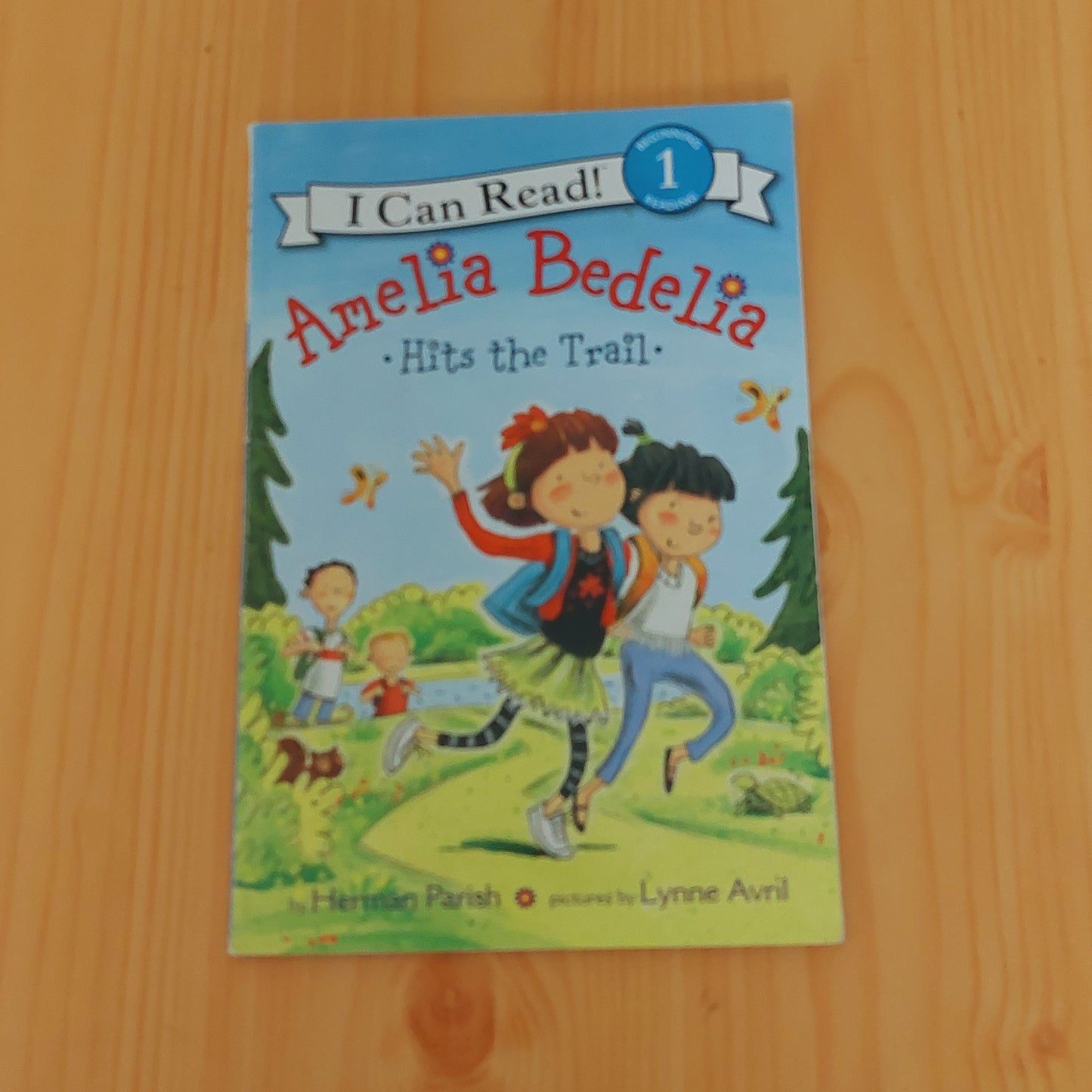 Amelia Bedelia Hits the Trail (Level 1)