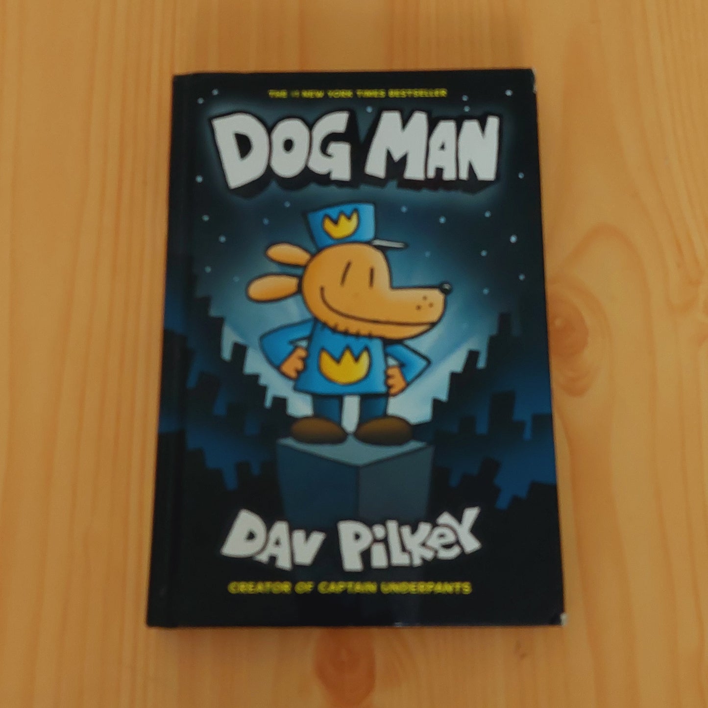 Dog Man (Captain Underpants: Dog Man #1)