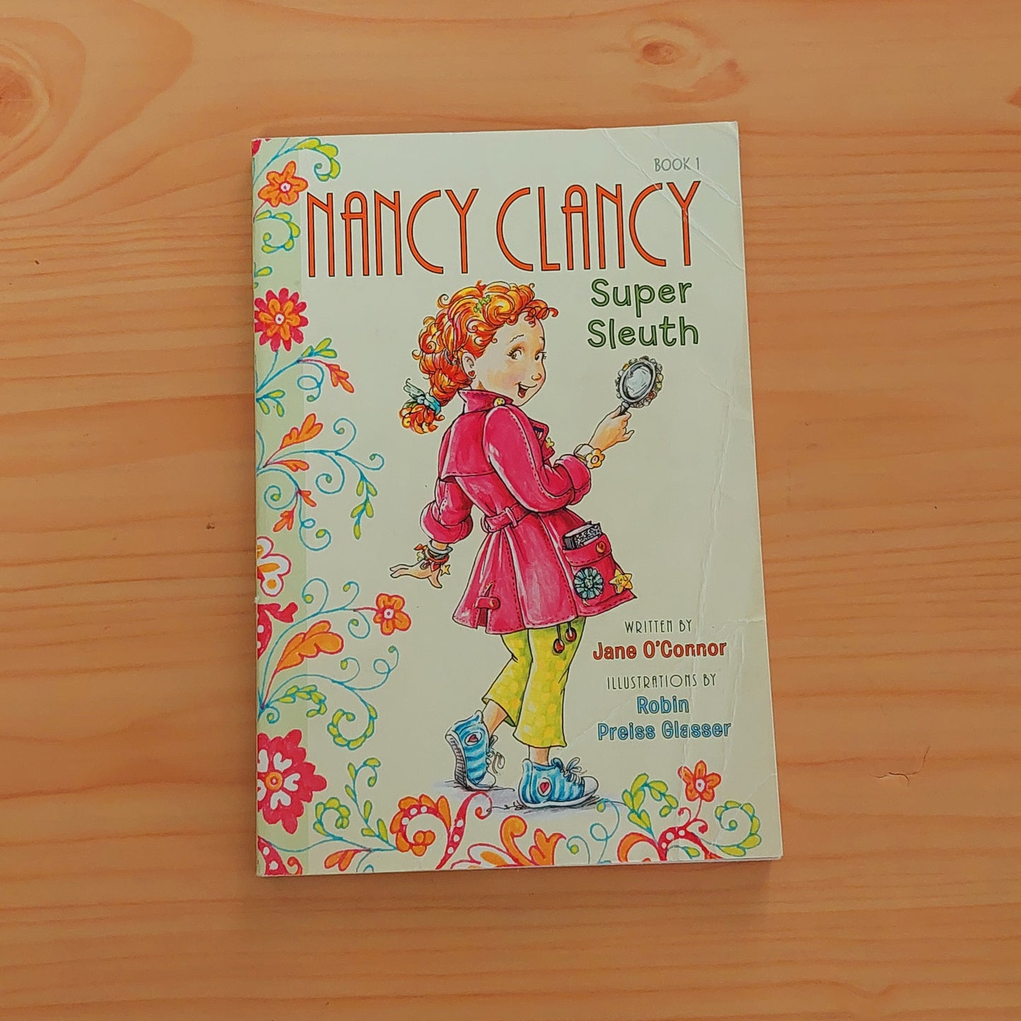 Fancy Nancy: Nancy Clancy, Super Sleuth