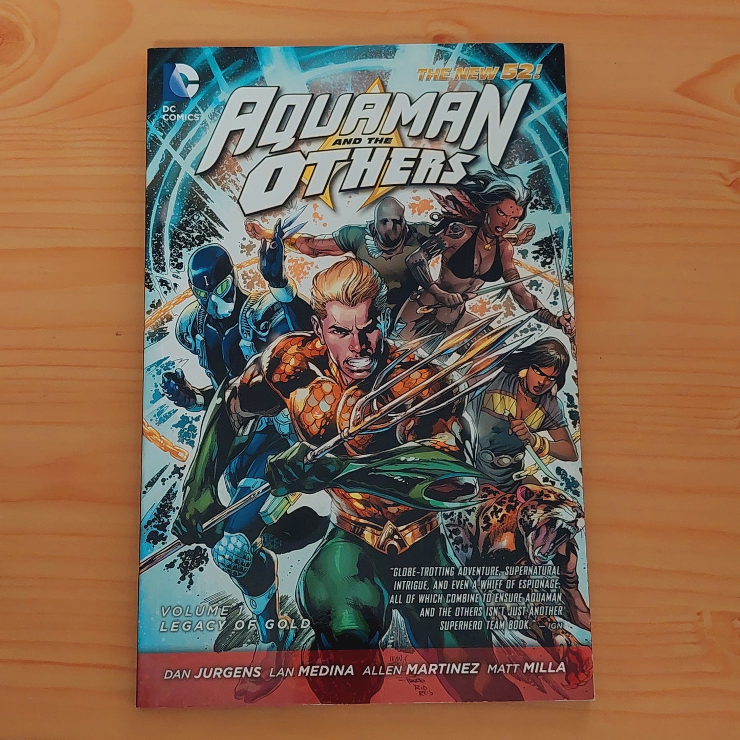 Aquaman and the Others Vol. 1: Legacy of Gold (the New 52)