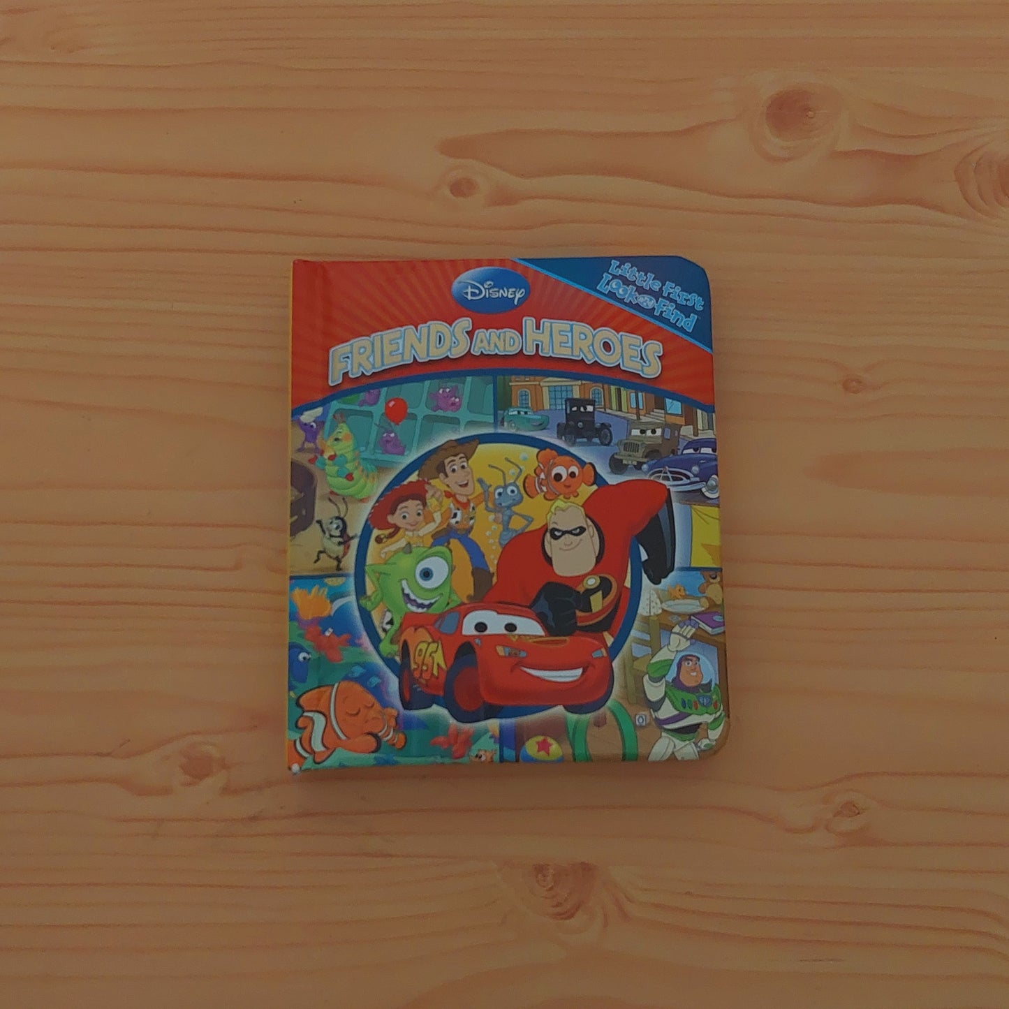 Little Search and Find - Friends and Heroes