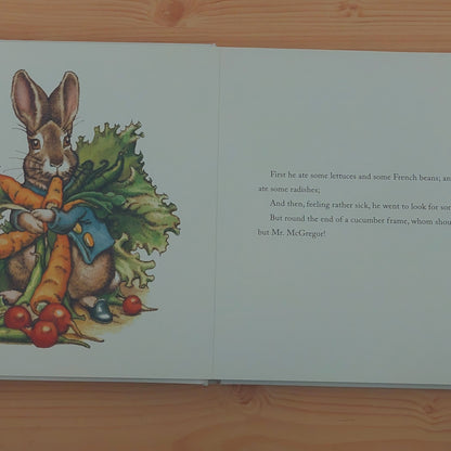 The Classic Tale of Peter Rabbit (Oversized Padded Board Book)