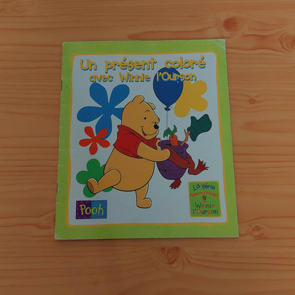 Un présent coloré avec Winnie l'Ourson