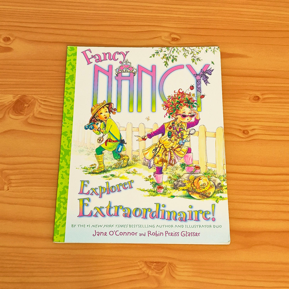 Fancy Nancy - Explorer Extraordinaire!