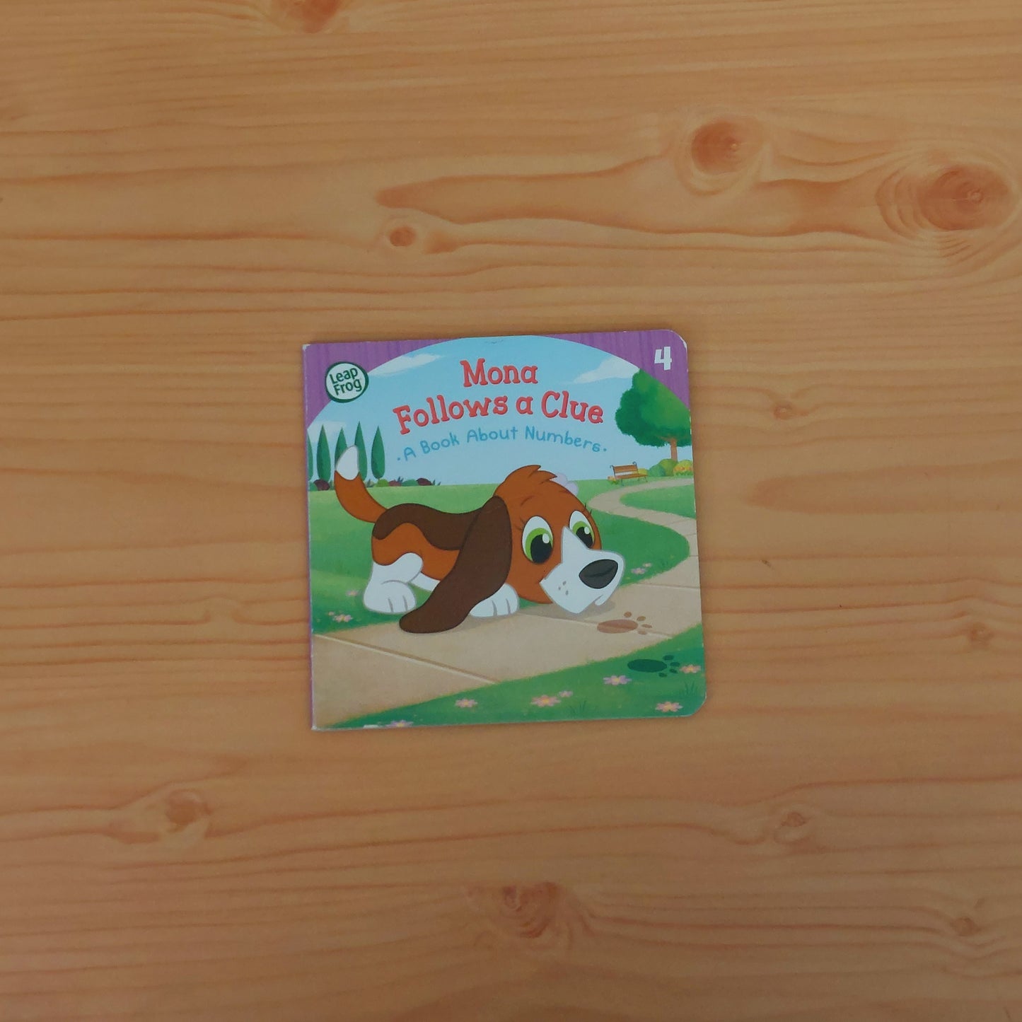 Mona Follows a Clue - A Book About Numbers (Leap Frog)